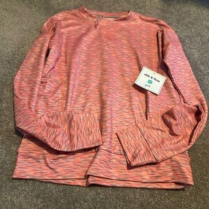 NWT girls fitness top